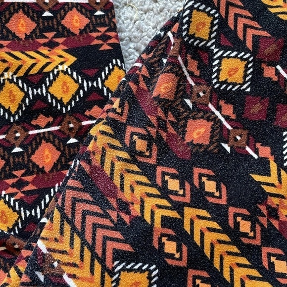 No Boundaries Orange Bohemian Aztec Print Leggings | Size JRS Large 11-13 - Picture 2 of 8